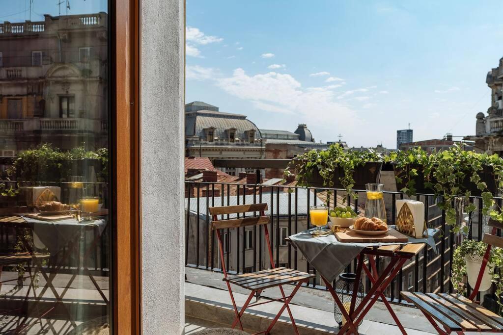 Sunny 2Br Flat - Old Town View Apartment Букурещ Екстериор снимка