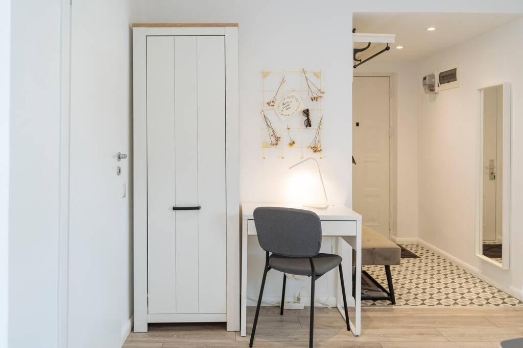 Sunny 2Br Flat - Old Town View Apartment Букурещ Екстериор снимка