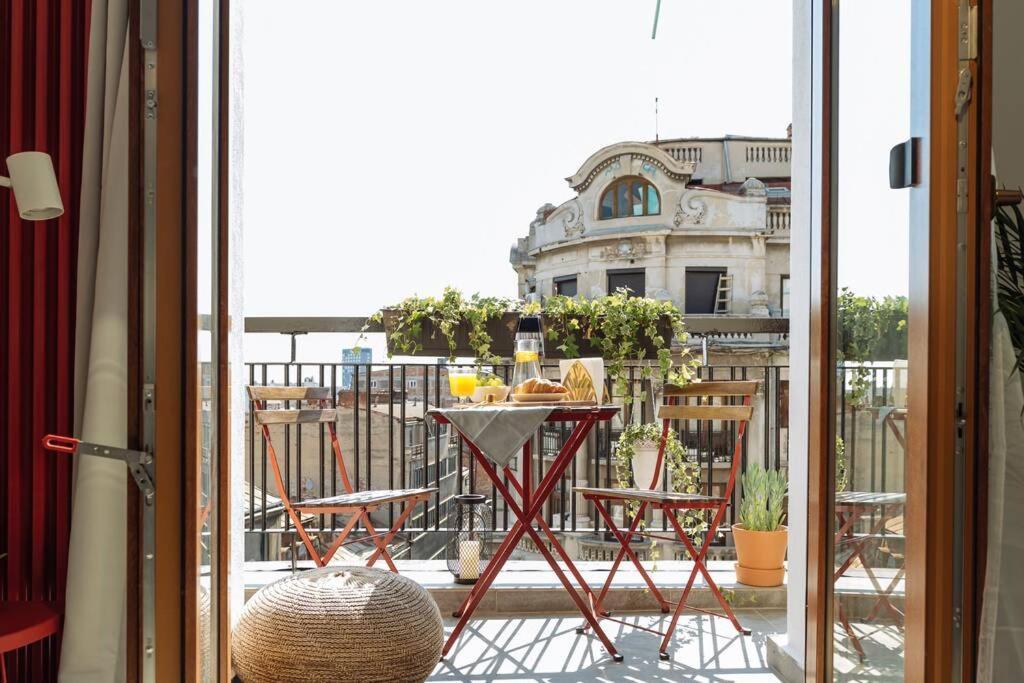 Sunny 2Br Flat - Old Town View Apartment Букурещ Екстериор снимка