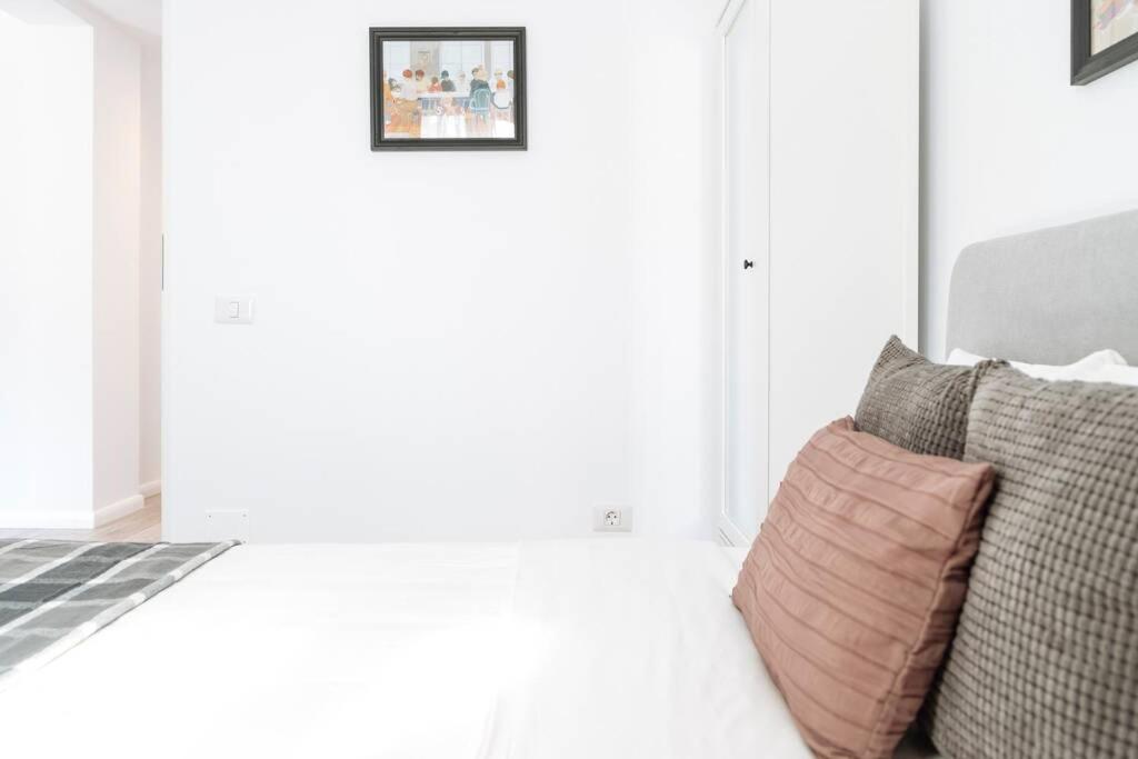 Sunny 2Br Flat - Old Town View Apartment Букурещ Екстериор снимка