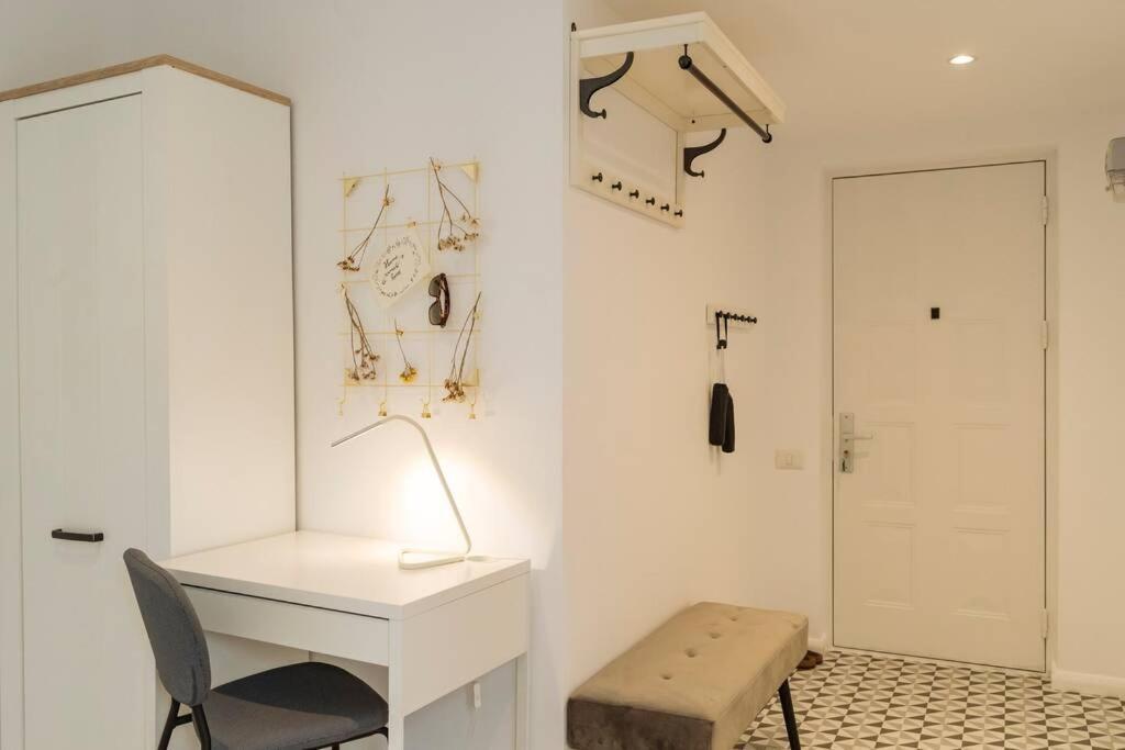 Sunny 2Br Flat - Old Town View Apartment Букурещ Екстериор снимка